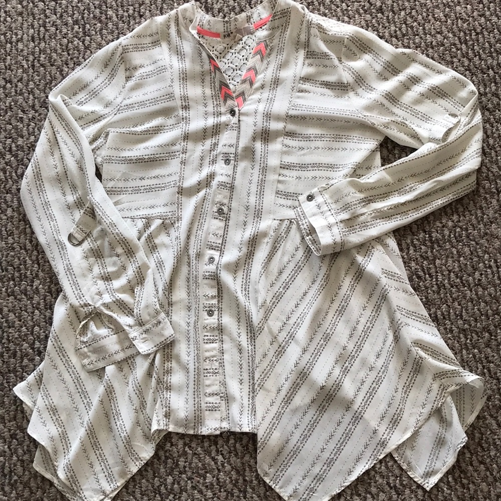 Long sleeved shirt